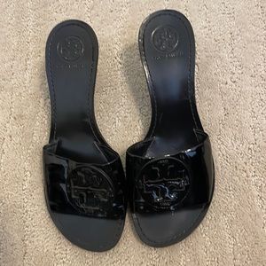 Tory Burch size 8 1/2 black patent leather heels - great condition